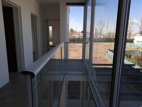 Vivienda Cinco Saltos jardín